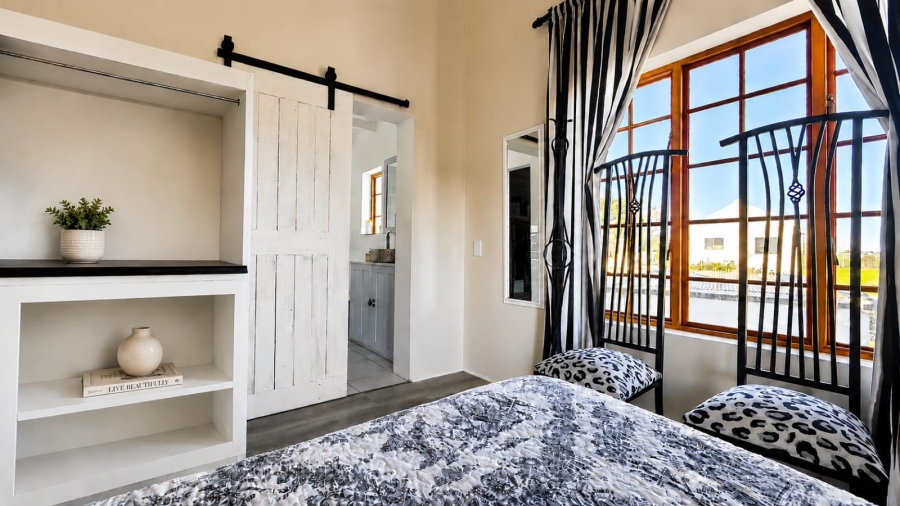 5 Bedroom Property for Sale in Stilbaai Wes Western Cape